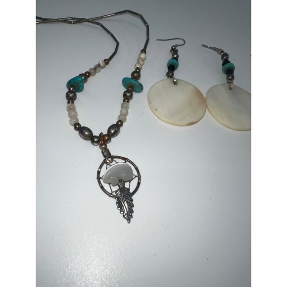 Native American Beaded Earring Set of 2 With Necklace - Picture 4 of 5